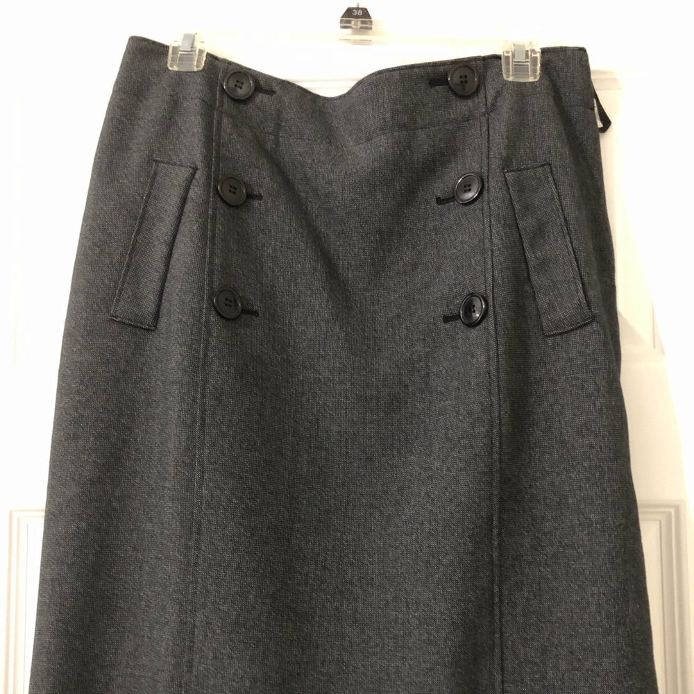 Atelier Luxe Boutique Lightly used business skirt
